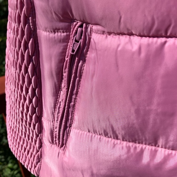5 for $30.  Liz Claiborne Dusty Rose Puffer Vest - Picture 13 of 14